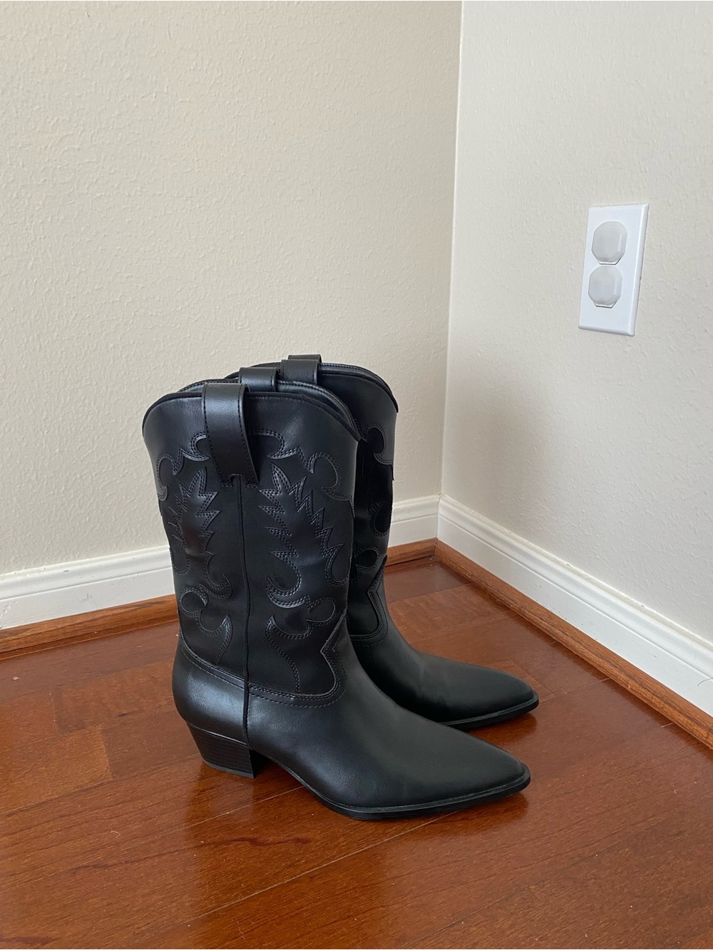 Zara Western black boots